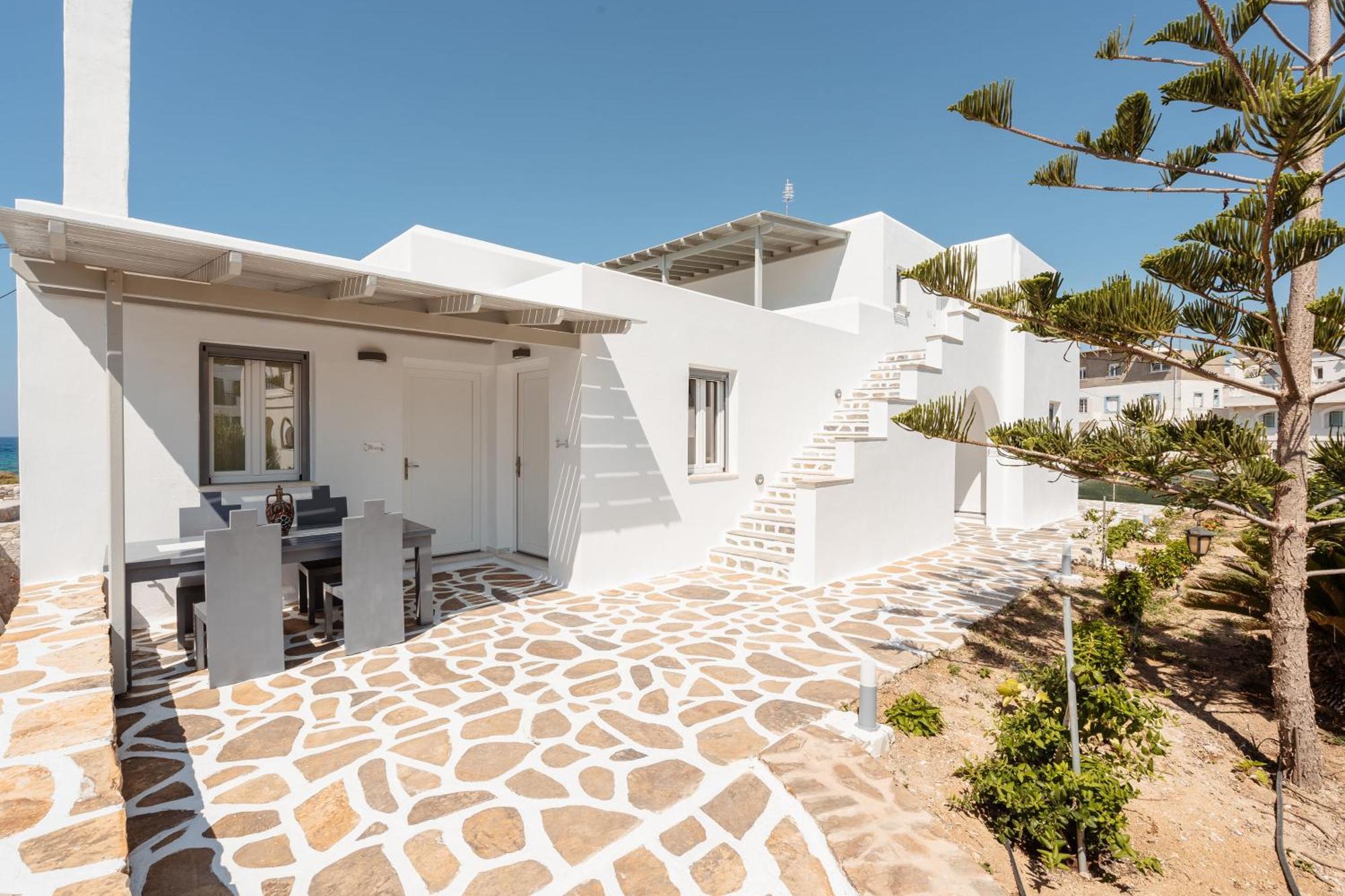 Celestial Seaview Apartments- Ariadne Naxos City エクステリア 写真